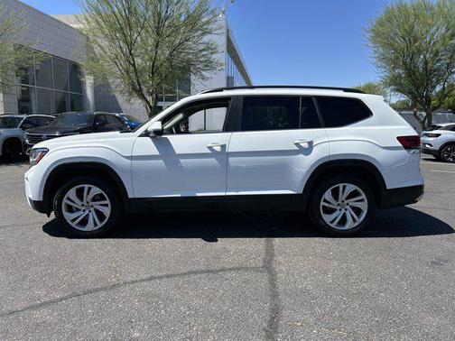 Pure White 2023 Volkswagen Atlas 3.6L SE w/Technology