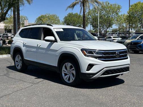 Pure White 2023 Volkswagen Atlas 3.6L SE w/Technology