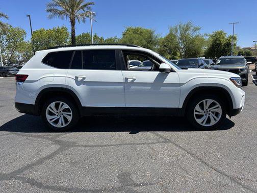 Pure White 2023 Volkswagen Atlas 3.6L SE w/Technology