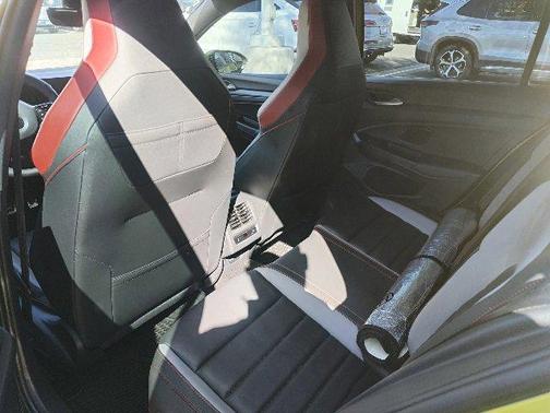 2022 Volkswagen Golf GTI 2.0T S DSG