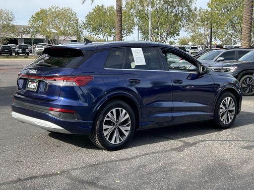 Navarra Blue Metallic 2023 Audi Q4 e-tron Premium Plus 40 RWD