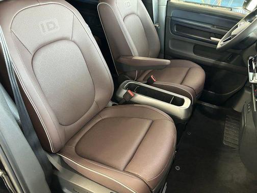 2025 Volkswagen ID. Buzz Pro S
