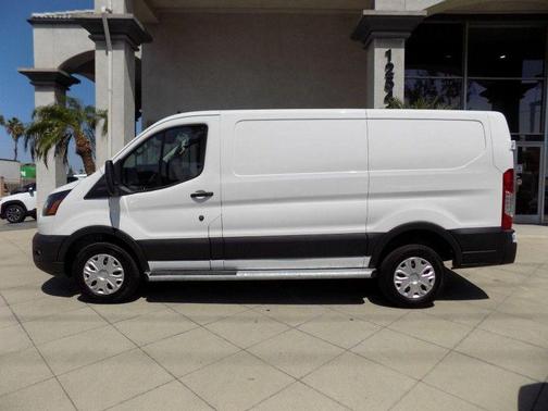 Oxford White 2025 Ford Transit-250 Base