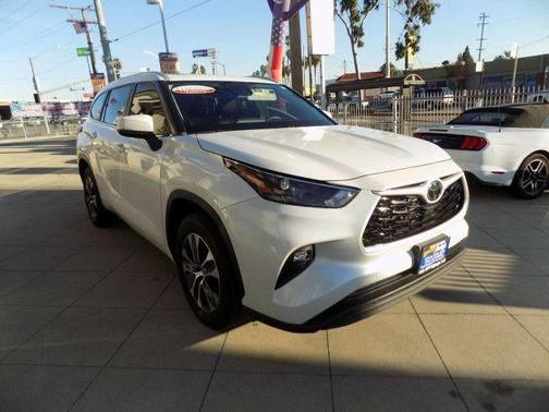 2024 Toyota Highlander XLE