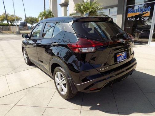 2024 Nissan Kicks S
