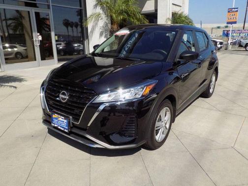 2024 Nissan Kicks S