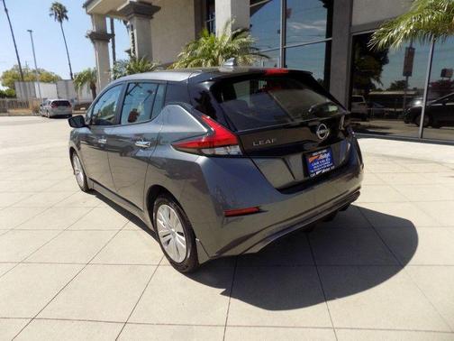 Gun Metallic 2023 Nissan Leaf S 40 kWh