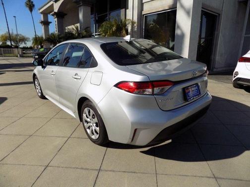 2025 Toyota Corolla Hybrid SE