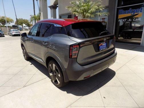 Gray 2025 Nissan Kicks SR