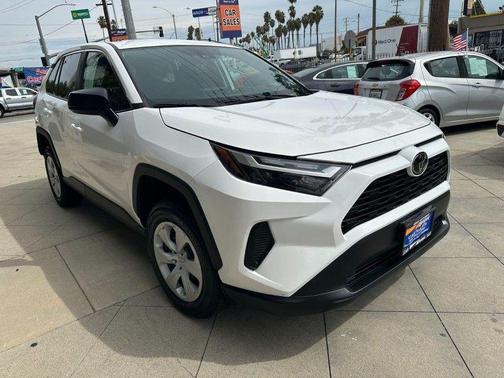 2024 Toyota RAV4 LE
