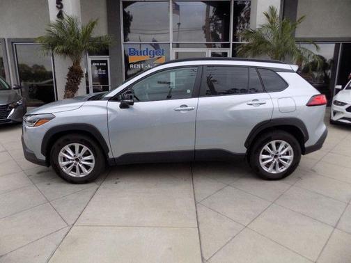 2025 Toyota Corolla Cross LE