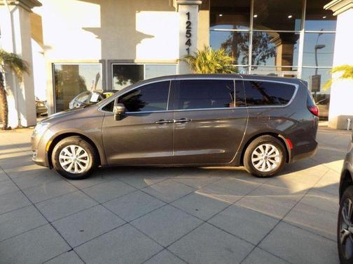2019 Chrysler Pacifica Touring Plus