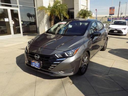 2023 Nissan Versa 1.6 SV