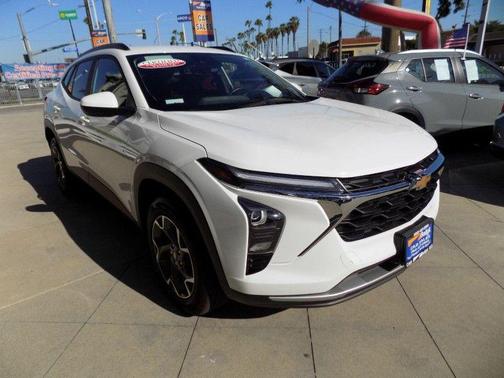 2025 Chevrolet Trax LT