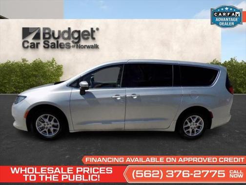 2023 Chrysler Voyager LX