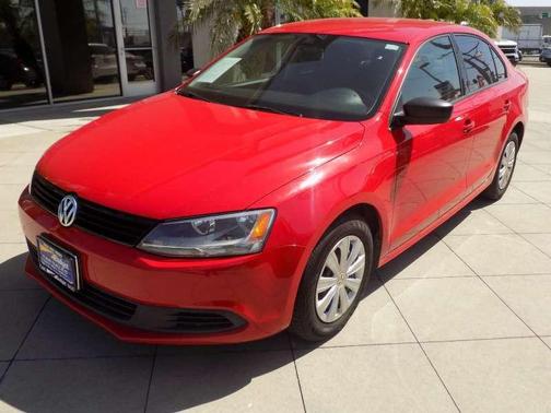 Photo 2 of 27 of 2012 Volkswagen Jetta S