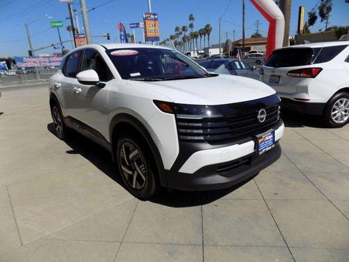 White 2025 Nissan Kicks SV