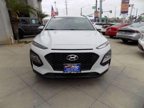 Chalk White 2018 Hyundai KONA SEL