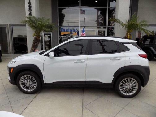 Chalk White 2018 Hyundai KONA SEL