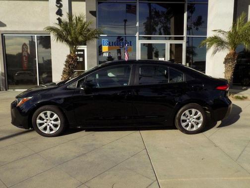 2025 Toyota Corolla Hybrid SE