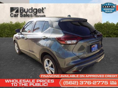 Gun Metallic 2023 Nissan Kicks S