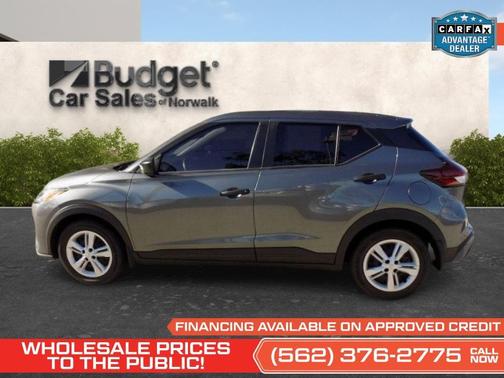Gun Metallic 2023 Nissan Kicks S