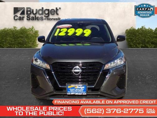Gun Metallic 2023 Nissan Kicks S
