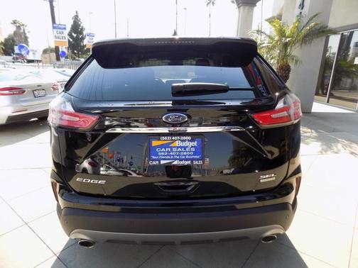 Photo 4 of 27 of 2020 Ford Edge SEL
