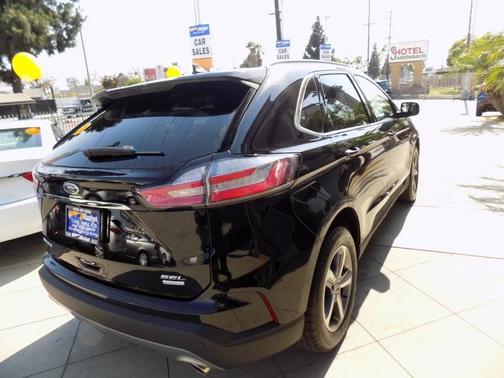 Photo 5 of 27 of 2020 Ford Edge SEL
