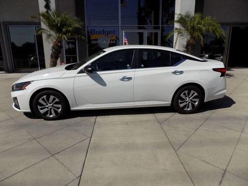 2025 Nissan Altima S FWD