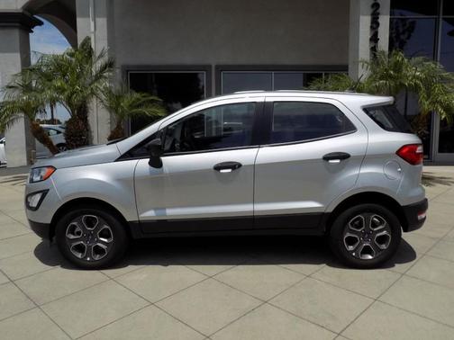 Photo 3 of 32 of 2020 Ford EcoSport S
