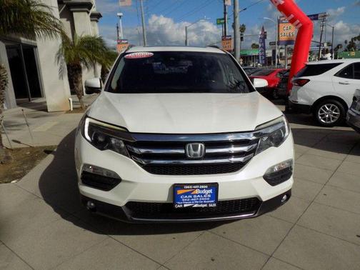 White Diamond Pearl 2018 Honda Pilot Touring