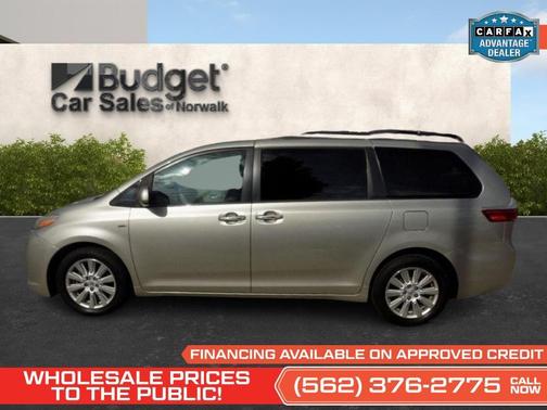 2017 Toyota Sienna XLE