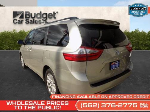2017 Toyota Sienna XLE