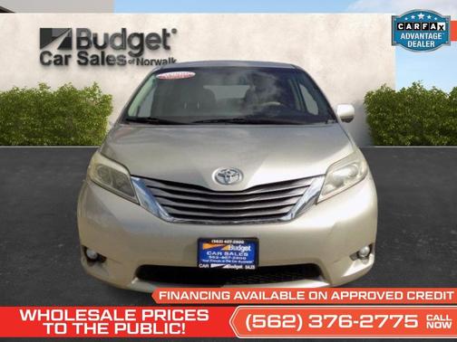 2017 Toyota Sienna XLE