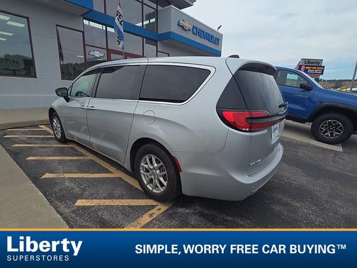Bright White Clearcoat 2024 Chrysler Pacifica Touring L