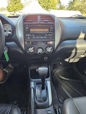 2005 Toyota RAV4 Base