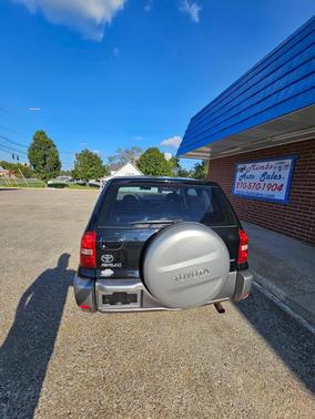 2005 Toyota RAV4 Base