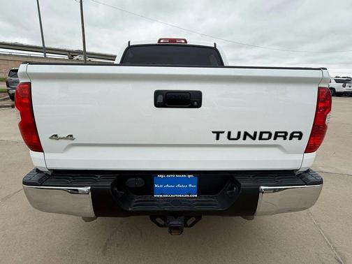 2018 Toyota Tundra SR5
