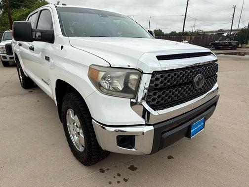 2018 Toyota Tundra SR5