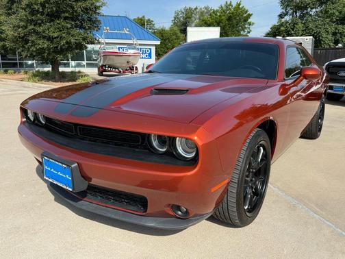 2021 Dodge Challenger SXT