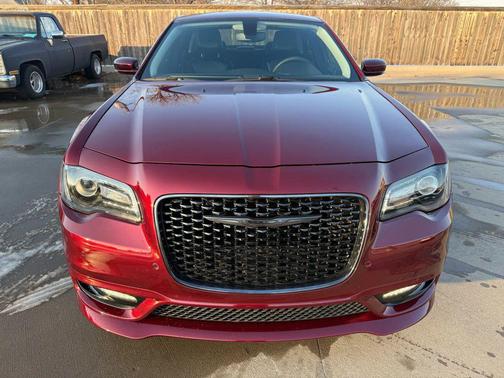 2023 Chrysler 300 Touring