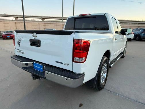 2014 Nissan Titan SV