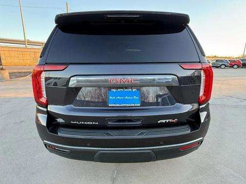 2023 GMC Yukon 4WD AT4