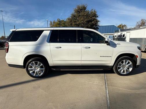 2023 Chevrolet Suburban 4WD High Country