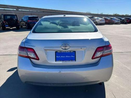 2011 Toyota Camry LE