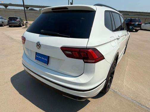 2021 Volkswagen Tiguan 2.0T SE R-Line Black