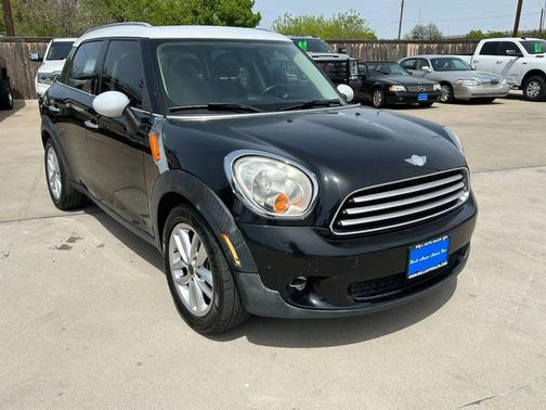 2011 MINI Cooper Countryman Base