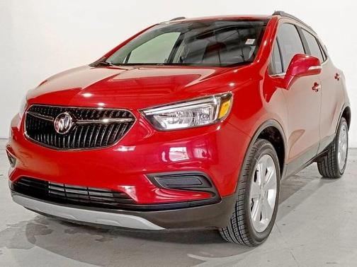 Photo 2 of 32 of 2018 Buick Encore Preferred