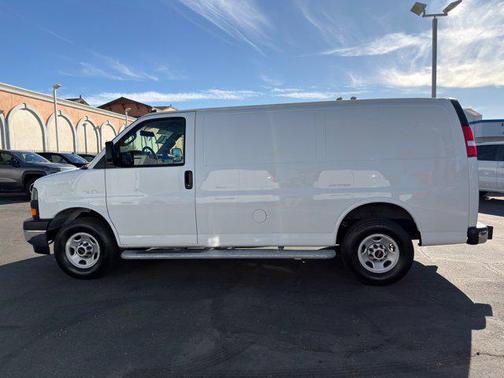 2024 GMC Savana 2500 Work Van